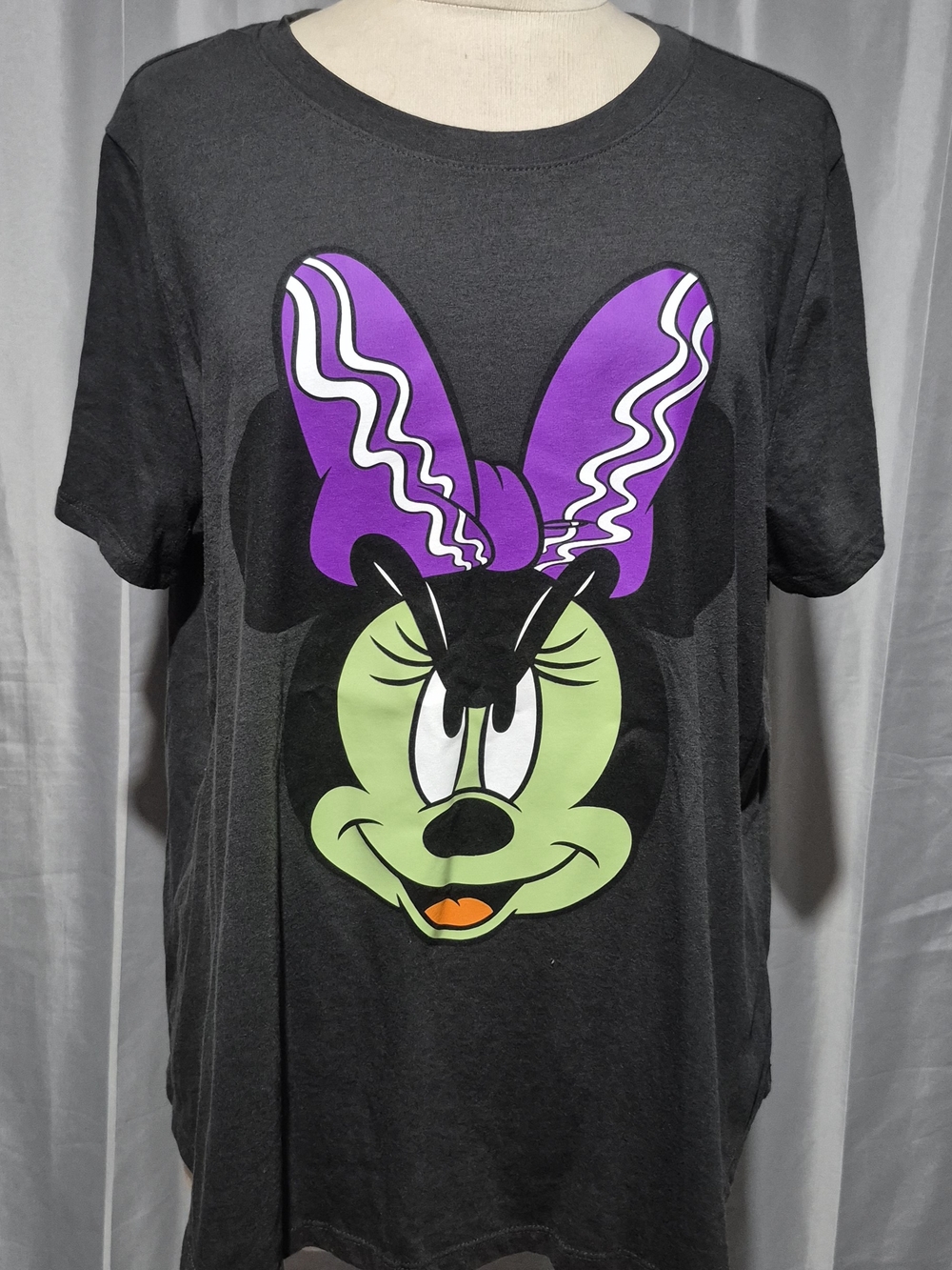 Old Navy Charcoal Tee with Purple Bow Graphic